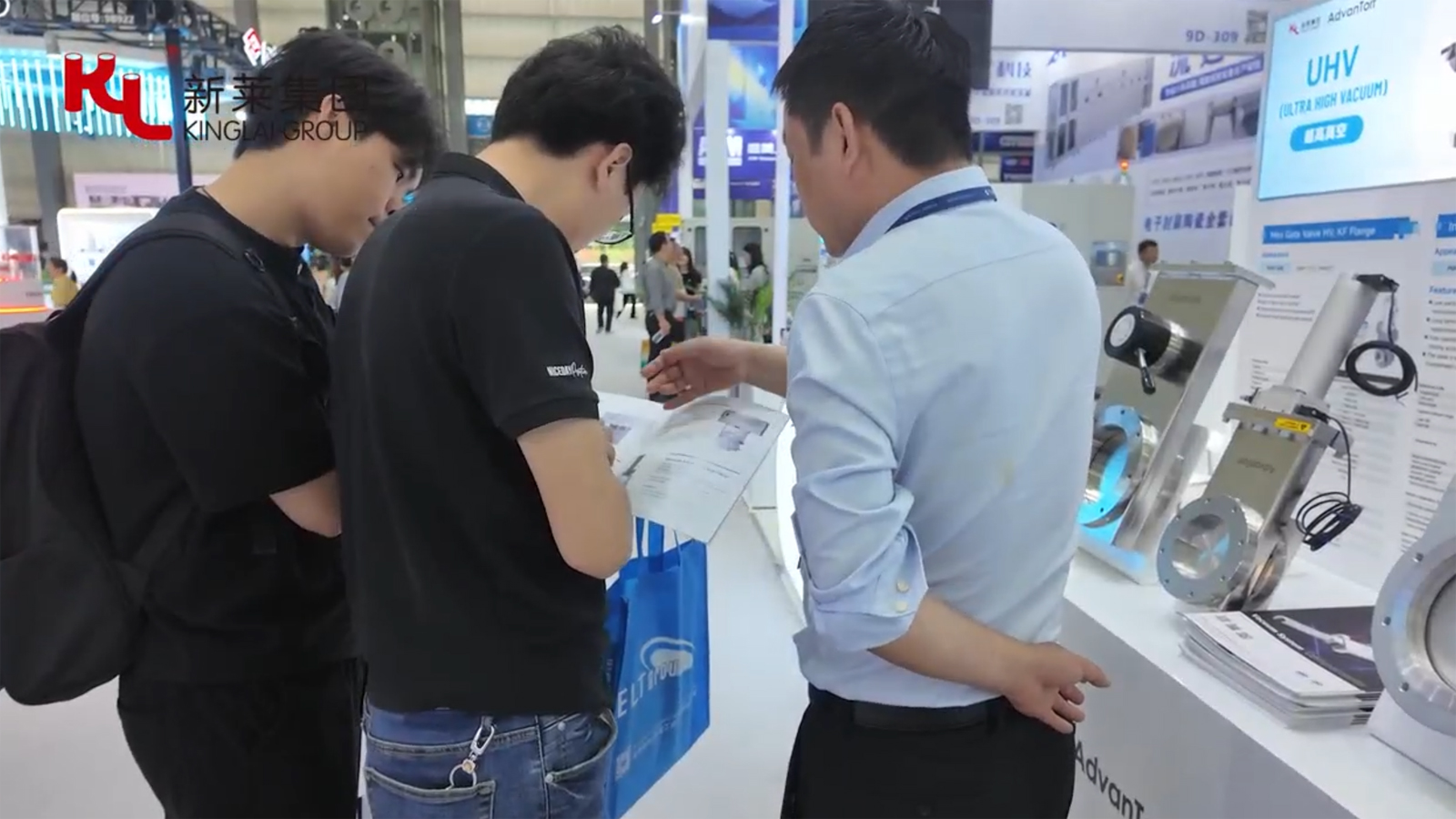 新萊集團(tuán)-第十三屆中國電子信息博覽會現(xiàn)場